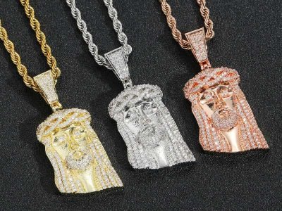 Jesus pendant